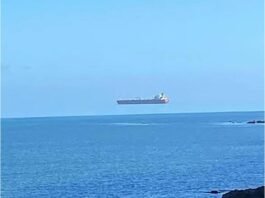 flying ship, spotted, beach, lookers baffled,