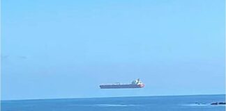 flying ship, spotted, beach, lookers baffled,